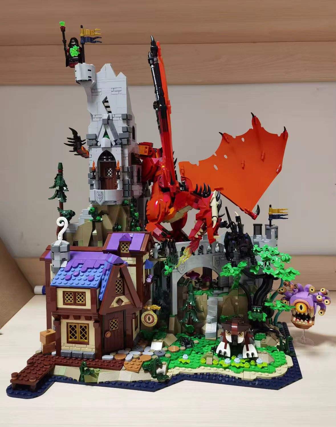21348 MOC Dungeons & Dragons: Red Dragon's Tale Building Blocks Ideas 3745pcs