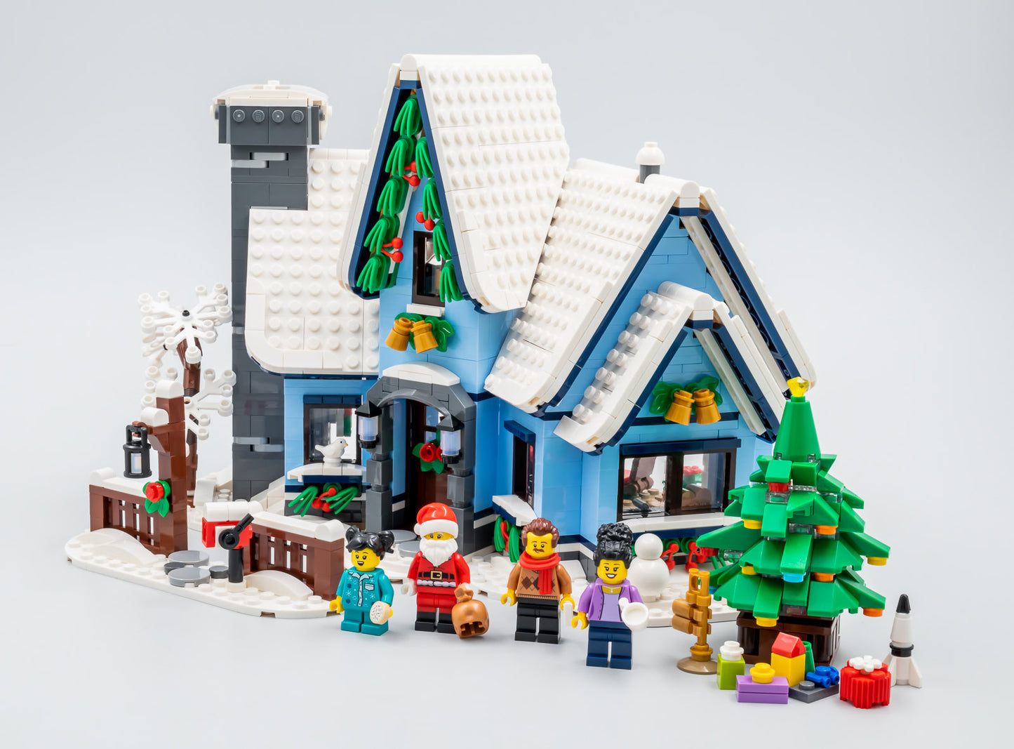 10293 MOC Santa’s Visit with 4 Mini Figures Building Blocks Icons 1445pcs Boxed Edition