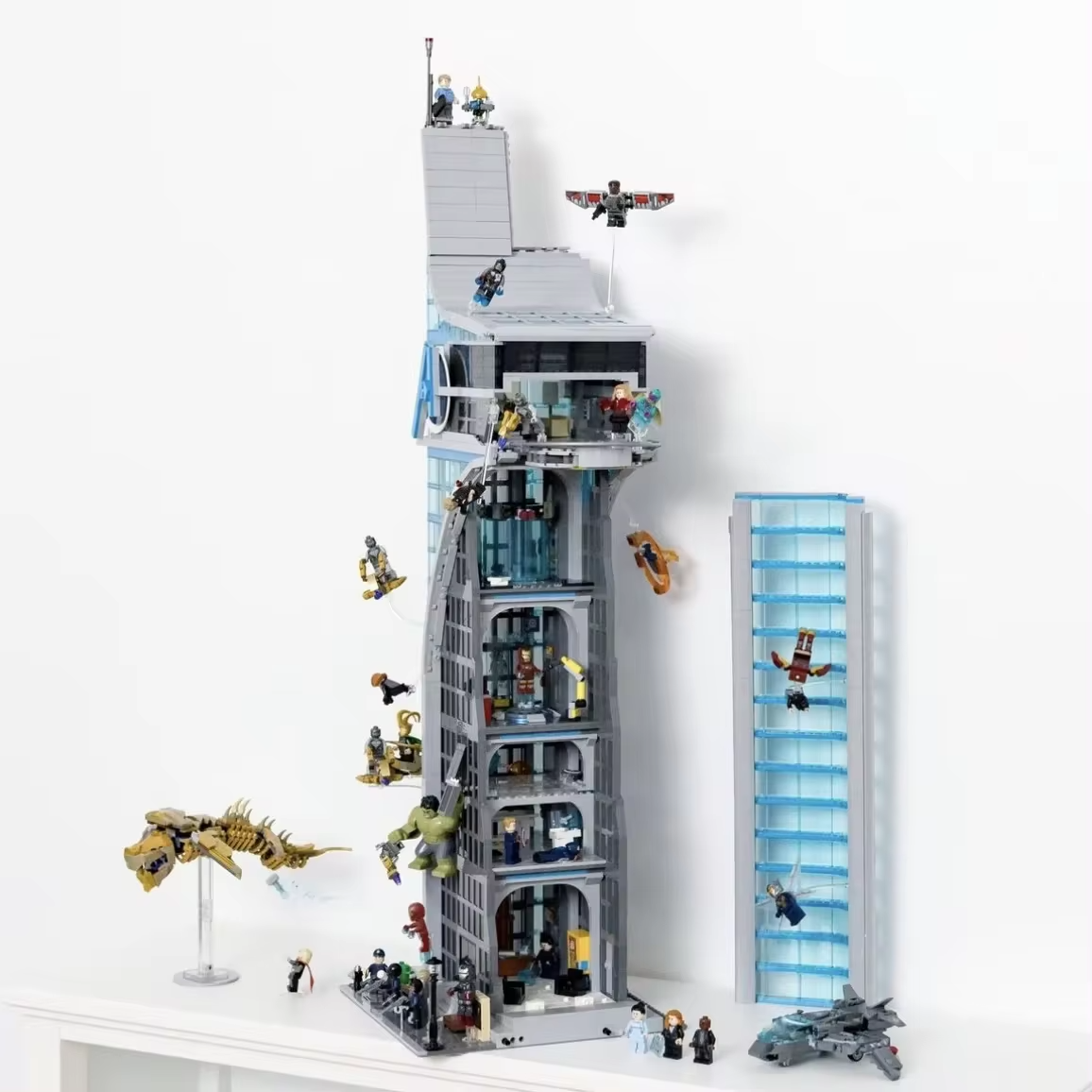 76269 MOC Boxed Avengers Tower Building Blocks with 31 Figures Marvel 5201pcs