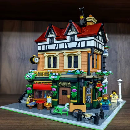 10350 MOC Tudor Corner with 8 Mini Figures Building Blocks Icons 3266pcs