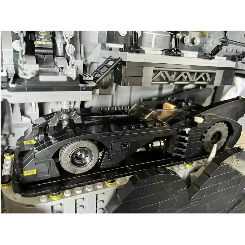 76252 MOC Batcave – Shadow Box Building Blocks with 7 Figures Batman 3981pcs