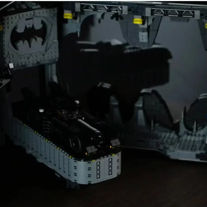76252 MOC Batcave – Shadow Box Building Blocks with 7 Figures Batman 3981pcs